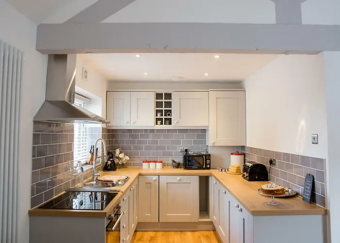 Thrush Nest Cottages - Wren Cottage Sleeps 4, 2 Bedrooms & Stable Cottage Sleeps 2, 1 Bedroom