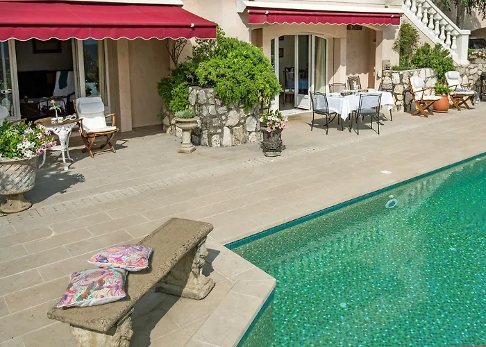 Luxury Pool Apartment At Villa Seburga