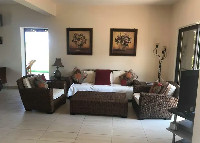 Limni Pool House B