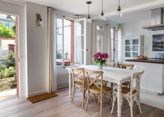 La maison de Colette, Traditionnelle Maison d'Armateur de 3 chambres et 3 salles de bains