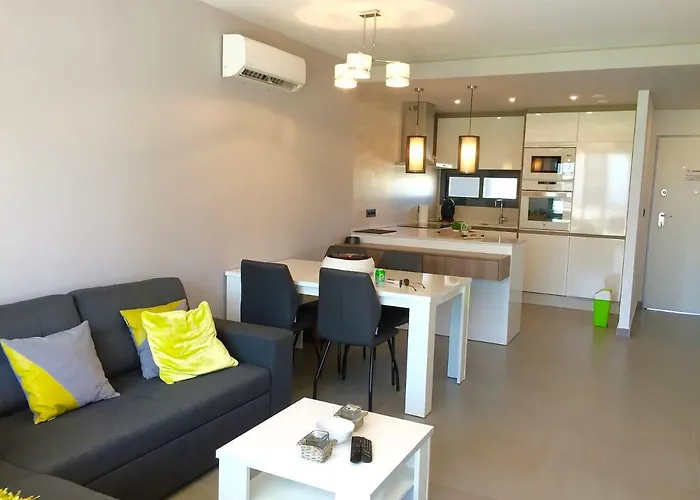 Oasis Beach Casa Georgio