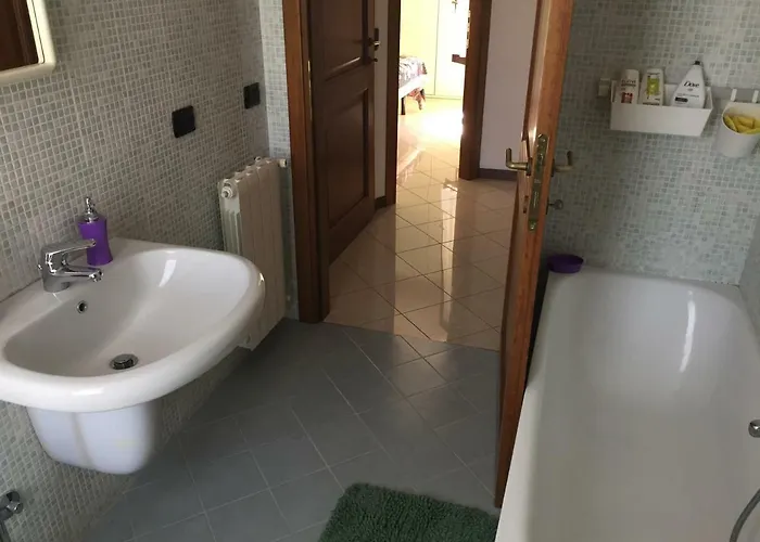 Via Acquedotto N. 66, Condominio "Le Piramidi"