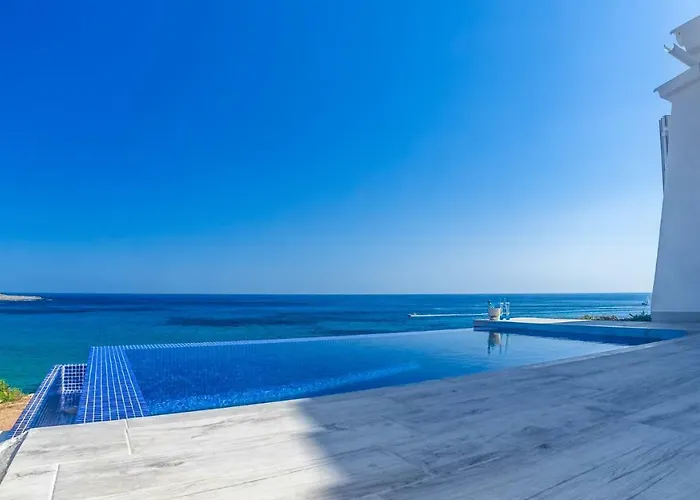 Villa Lola