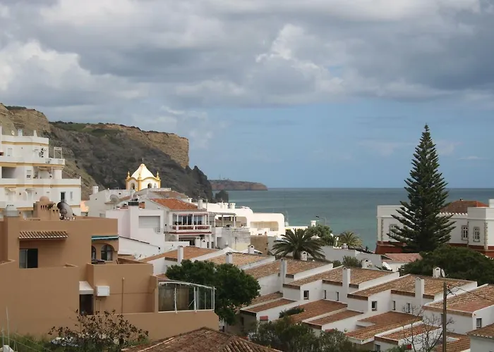 Amazing Beach House In Algarve With Sea View!