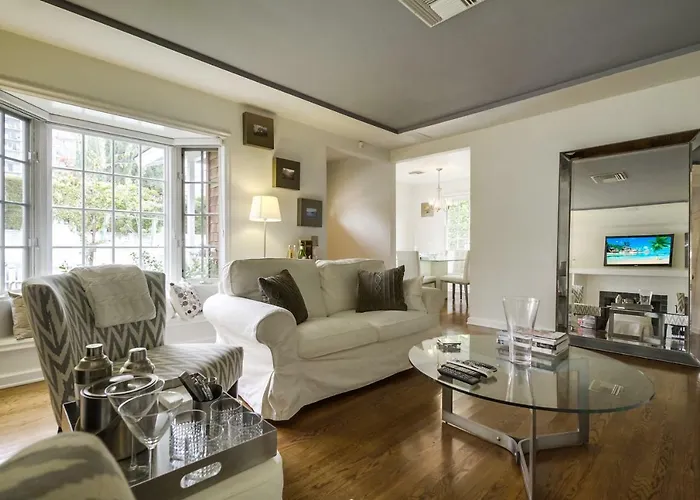 A Touch Of Cape Cod In West Hollywood