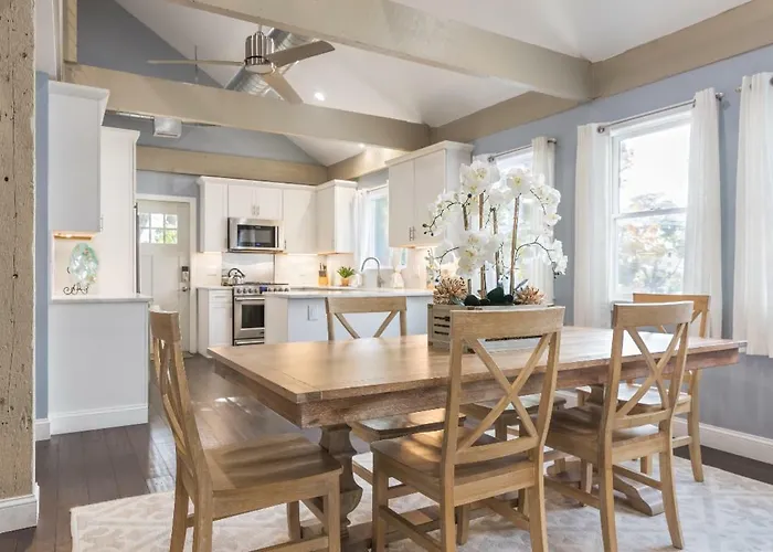 Luxury Marblehead Condo
