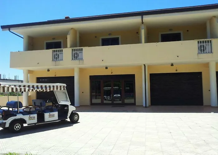 Il Borgo Della Marinella Case Vacanze