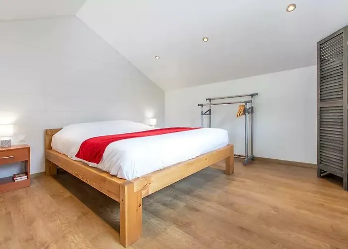 Domaine Des Ecuries - Appartements Meubles A Talloires