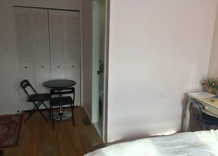 Private Room Near Airport