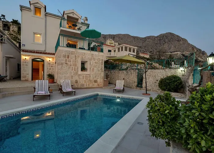 Villa Ana