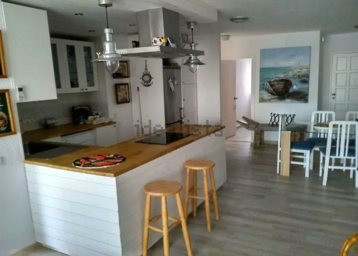 Primera Linea De Mar Con Piscina En Ebrehogar