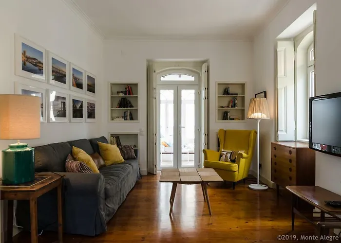 Casa Do Tamariz, XIX Century Beach House
