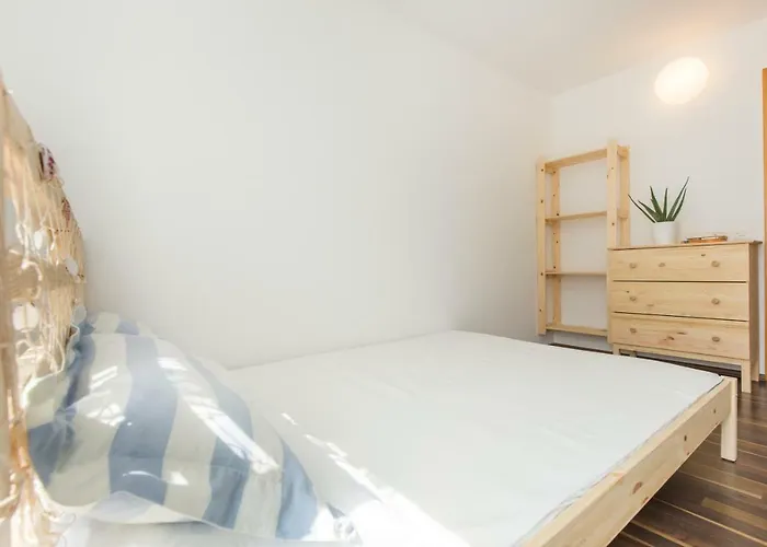 Casa Flora 3-Minutes' Walk From The Beach