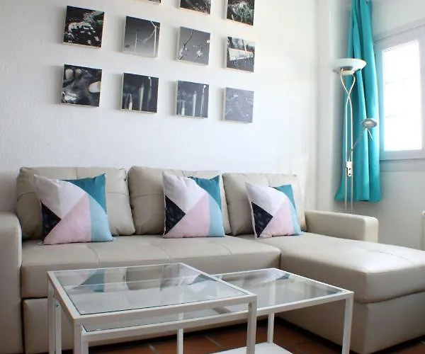 Apartamentos Arttyfal Con Parking Y Wifi By Surynieve