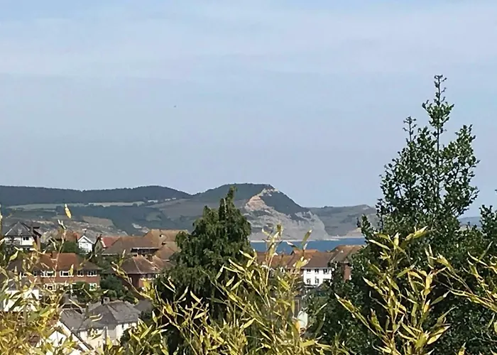 Lyme View Apartment
