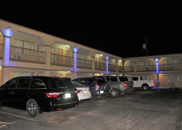 Hutchinson Inn
