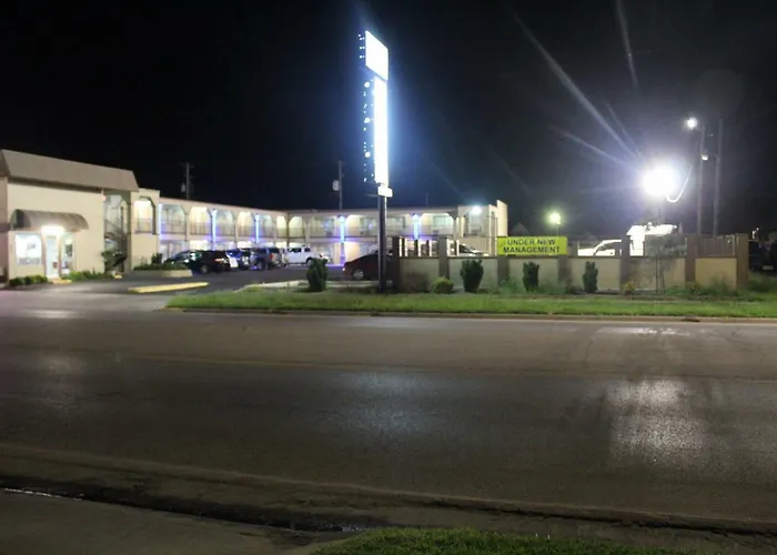 Hutchinson Inn