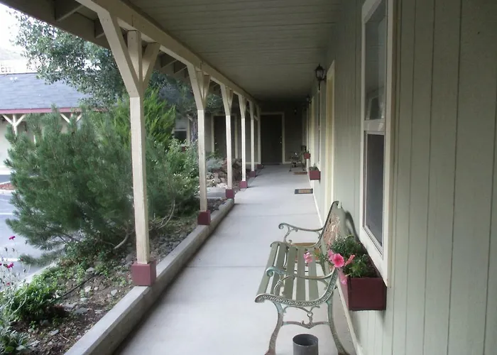 Virginia City Inn