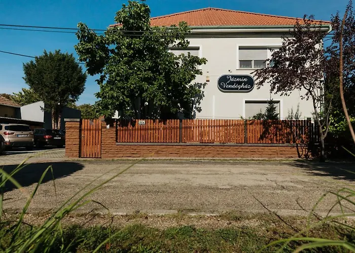 Airport Jazmin Guesthouse