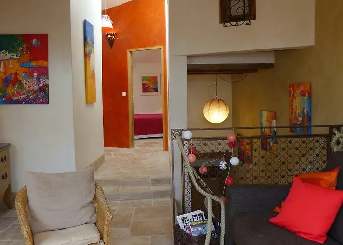 Maison D'Hotes Une Hirondelle En Provence