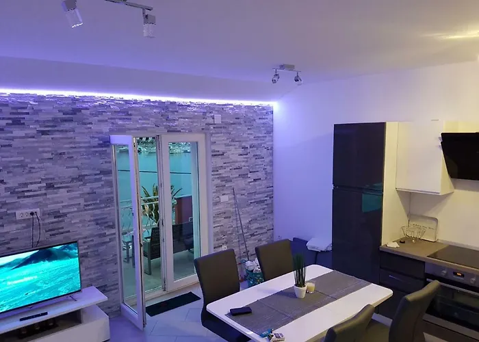 Apartments Roko Kolinda