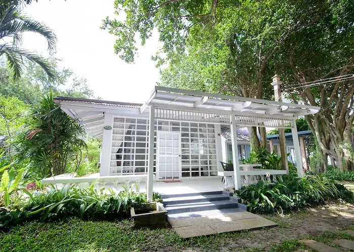 Baan Kratom Tong By The Sea