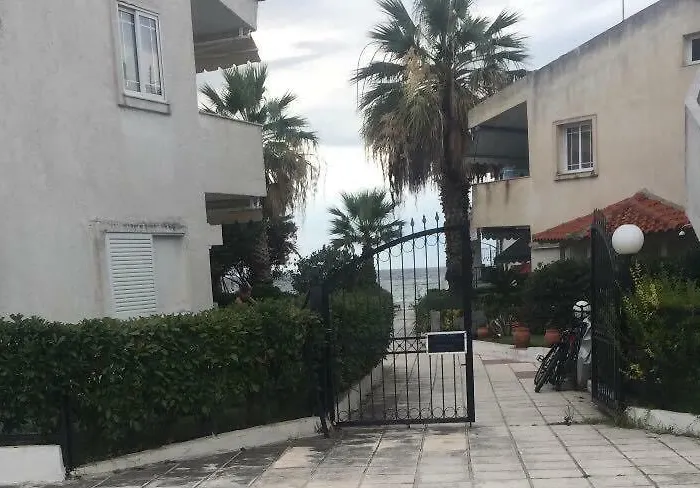 Seafront Maisonette In Fourka