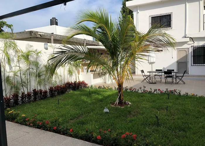Vacation Rental - Upper Floor Room At Casa Cocoa