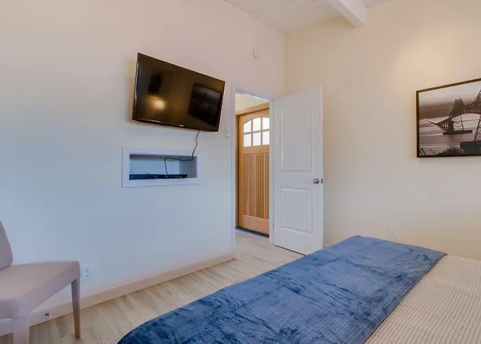 Surfside Suite On The Sea, Too