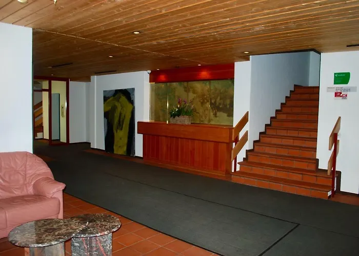 Central Penthouse Great Lake View