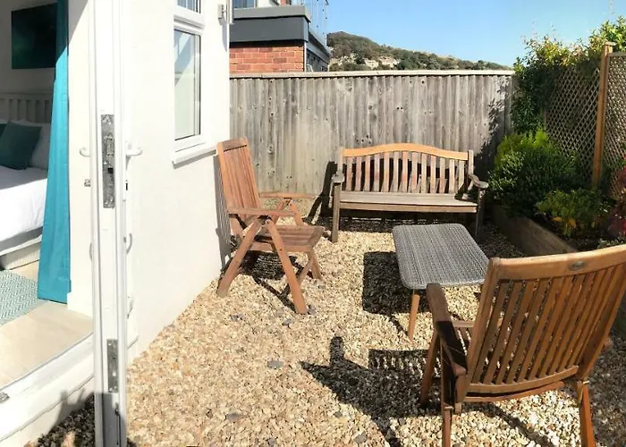 Lyme View Apartment