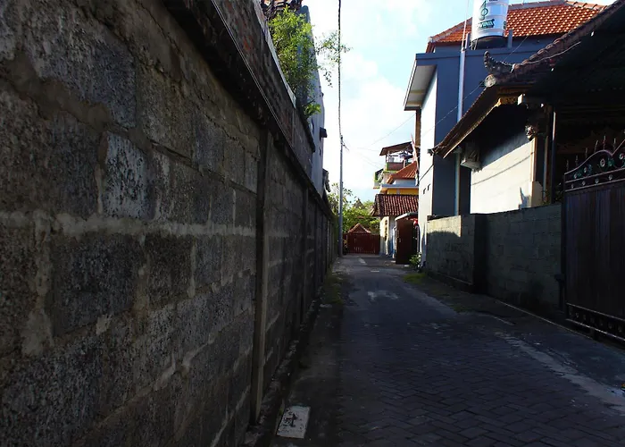 Cr Tris Rooms Seminyak