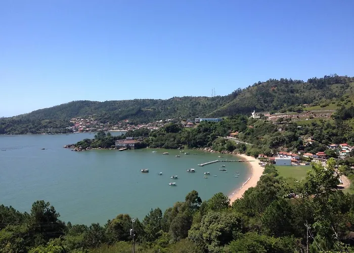 Casa próxima a praia de Calheiros