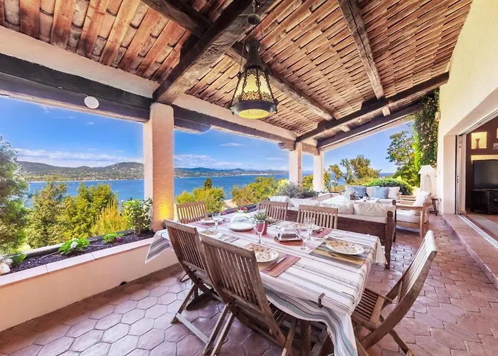 Villa With Magic View Of Bay Of Saint Tropez