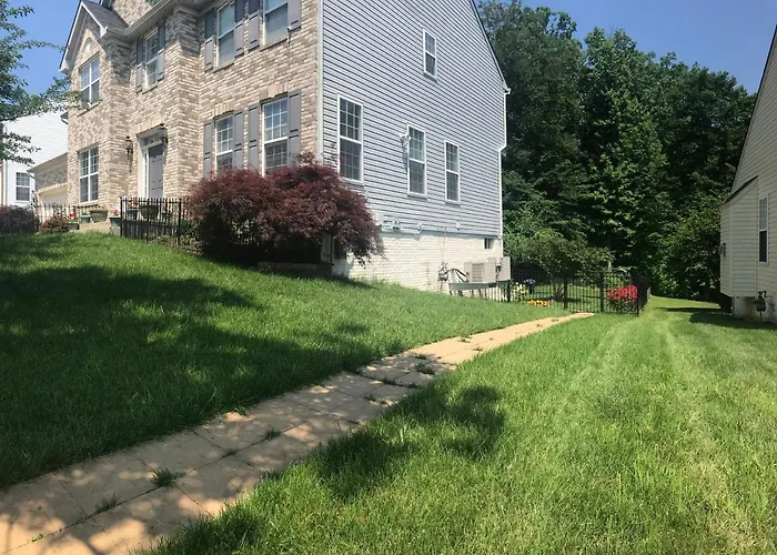 Two Bedroom Apartment In Single Family Home