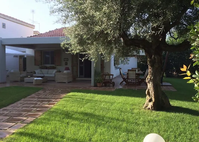 Moro House - In Athena Resort
