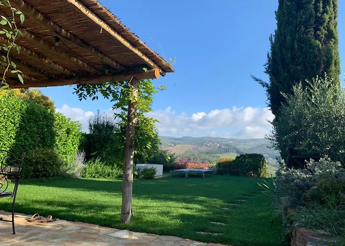 Luxury Serviced Cottage In A Historical Chianti Borgo