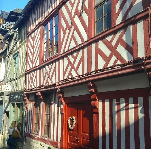 -Parking Prive -La Batisse -Logement De Charme -La Clef De Honfleur