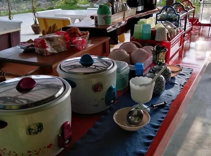 บ้านฟ้ารักตะวัน