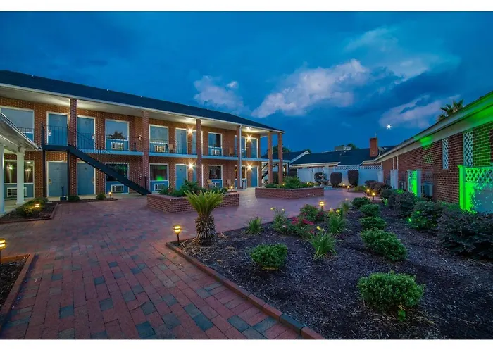Winton Inn & Suites