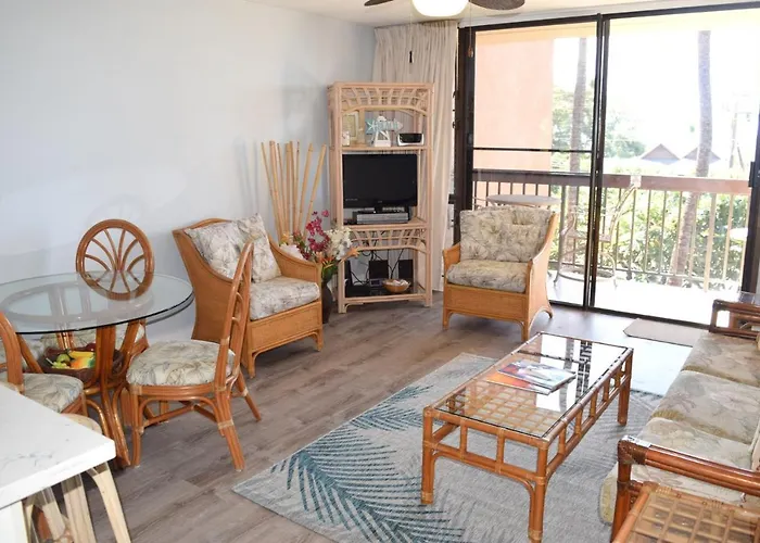 Beautiful Partial Ocean View Condo With Tropical Furnishings