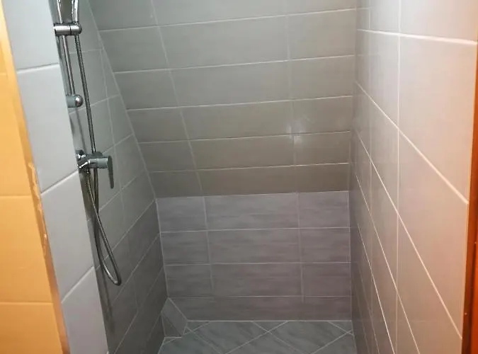 Tornyos Panzio Es Etterem