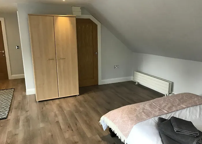 Lakeside Studio 1 Loft Apartment