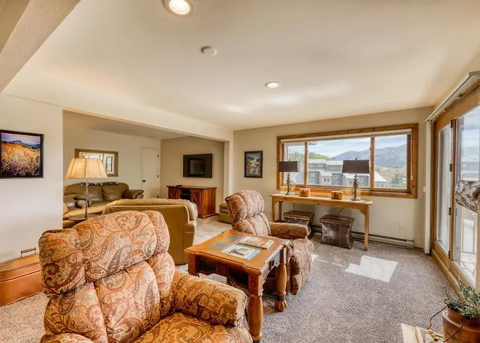Beautiful Mountain View Condo