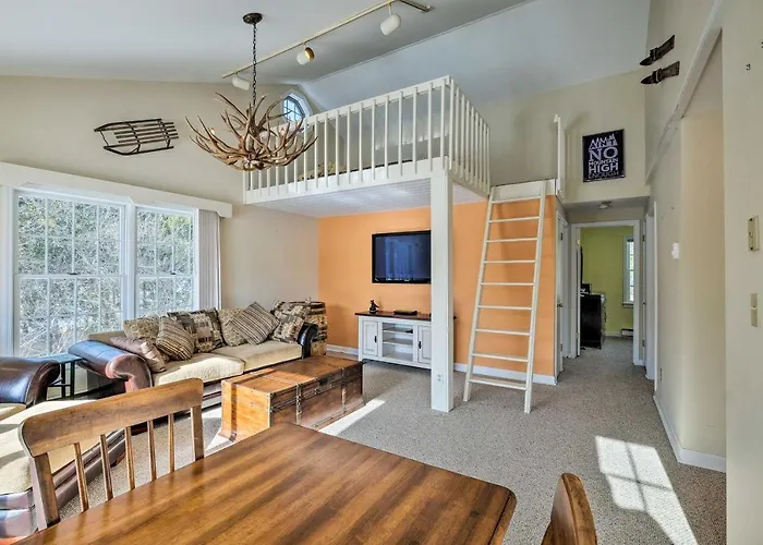 Condo W/ Loft: 2 Mi To Windham Mountain Ski!