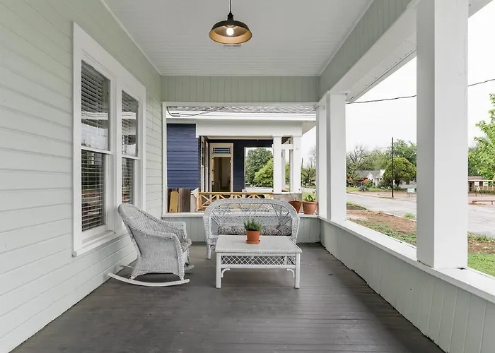 Restored 1930S Uptown Bungalow 2 Min. To Magnolia