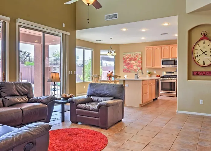 North Phoenix Home W/ Pool: Hike, Swim & Shop!