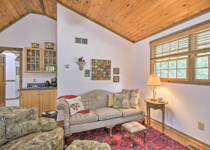 Couples Cabin - 5 Mi To Dt Berkeley Springs!