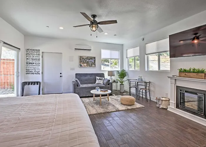 Cottage By The Lakes W/ Patio By Lake Nacimiento