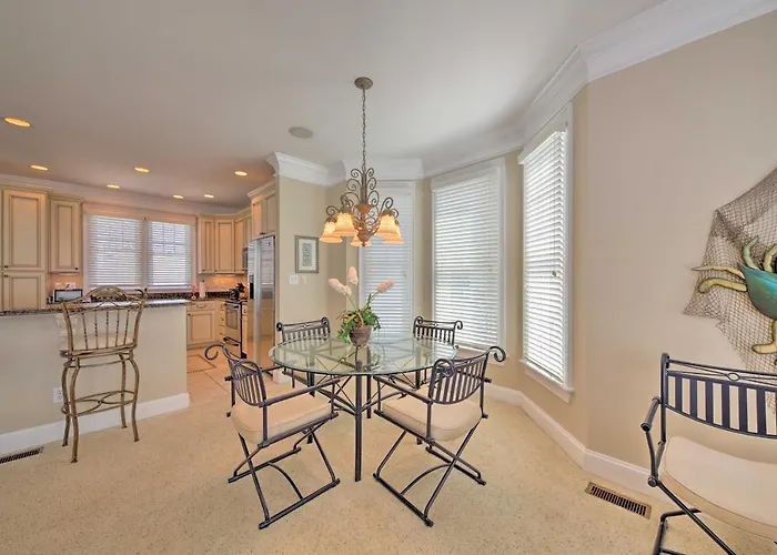 Manteo Waterfront Resort Home W/ 30-Ft Dock!